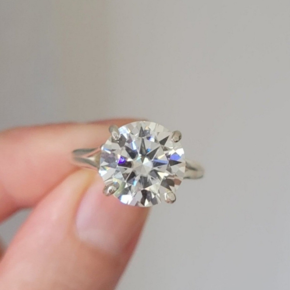 New 5ct Certified Moissanite Engagement Ring, size 7 - Picture 10 of 13